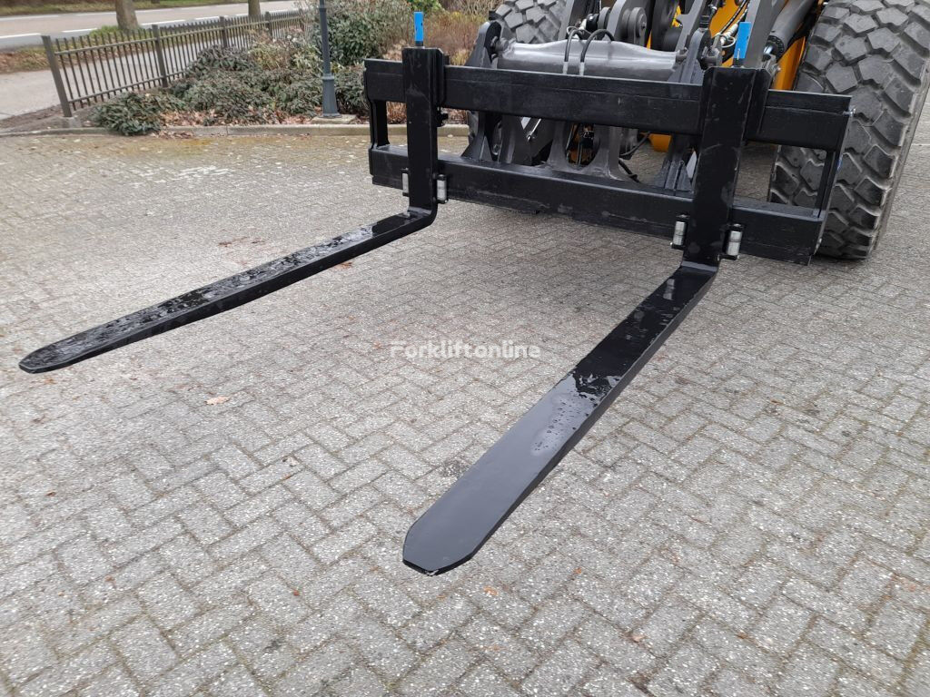 nová vidlice NEW  Hydraulic pallet fork frame vorkenbord to suit Volvo quick